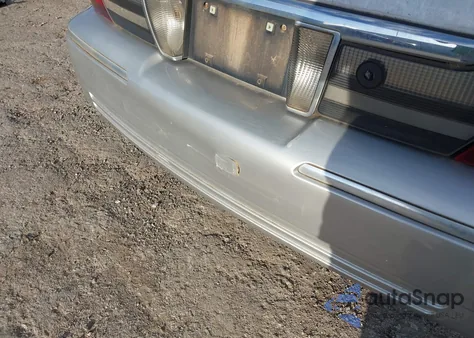 2008 Mercury Grand Marquis Ls z USA, uszkodzony, nr VIN 2MEFM75V28X624437